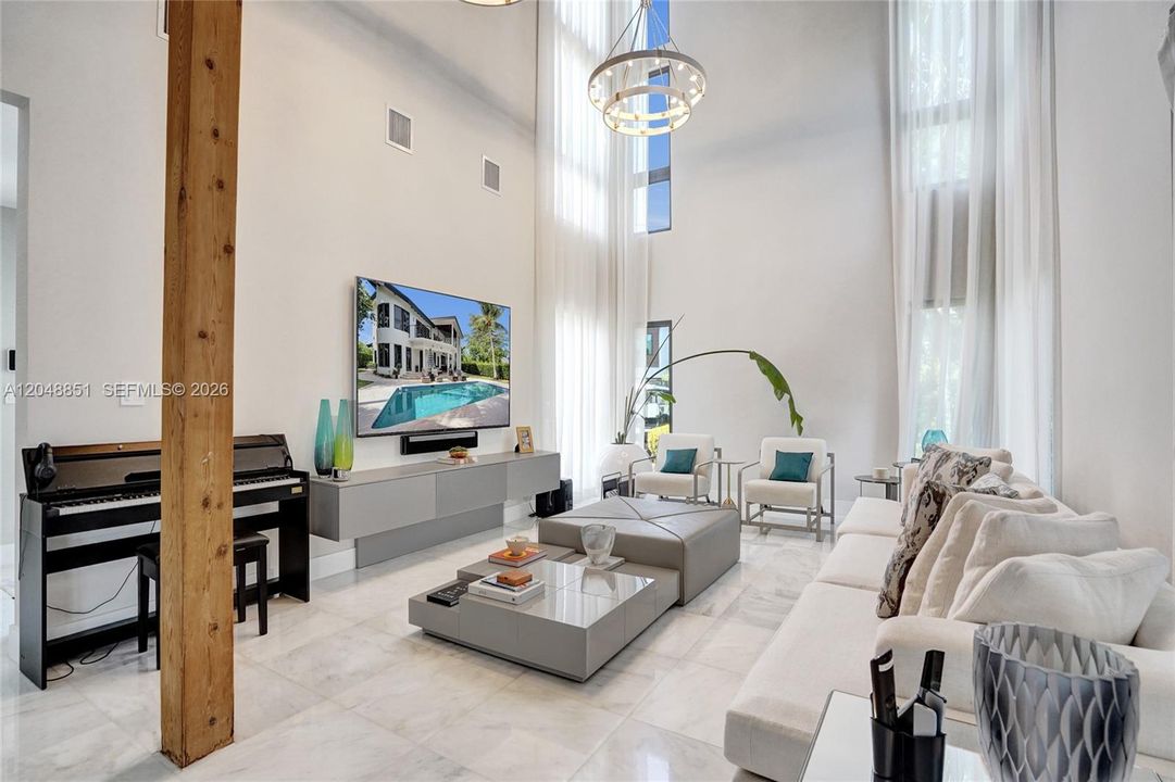 For Sale: $7,850,000 (6 beds, 7 baths, 6541 Square Feet)