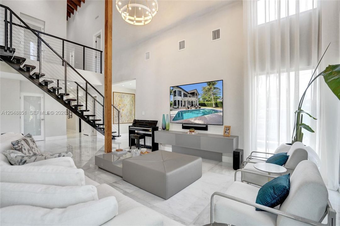 For Sale: $7,850,000 (6 beds, 7 baths, 6541 Square Feet)