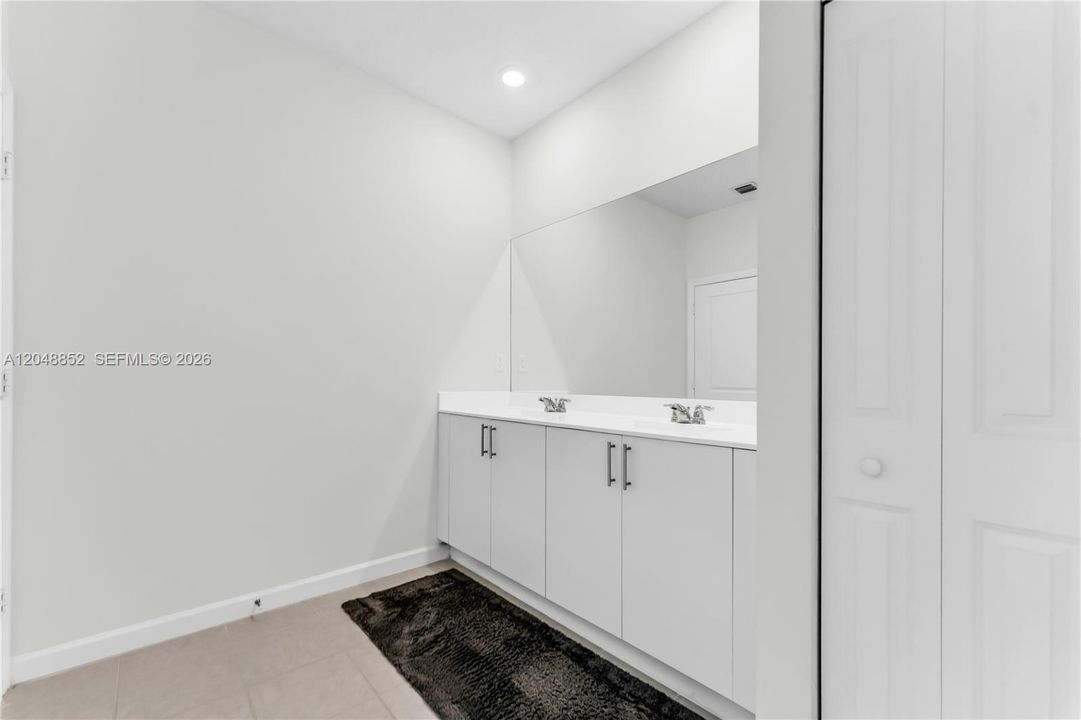 For Sale: $795,000 (4 beds, 3 baths, 2324 Square Feet)