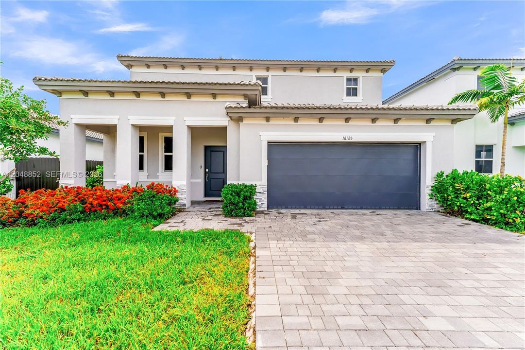 For Sale: $795,000 (4 beds, 3 baths, 2324 Square Feet)