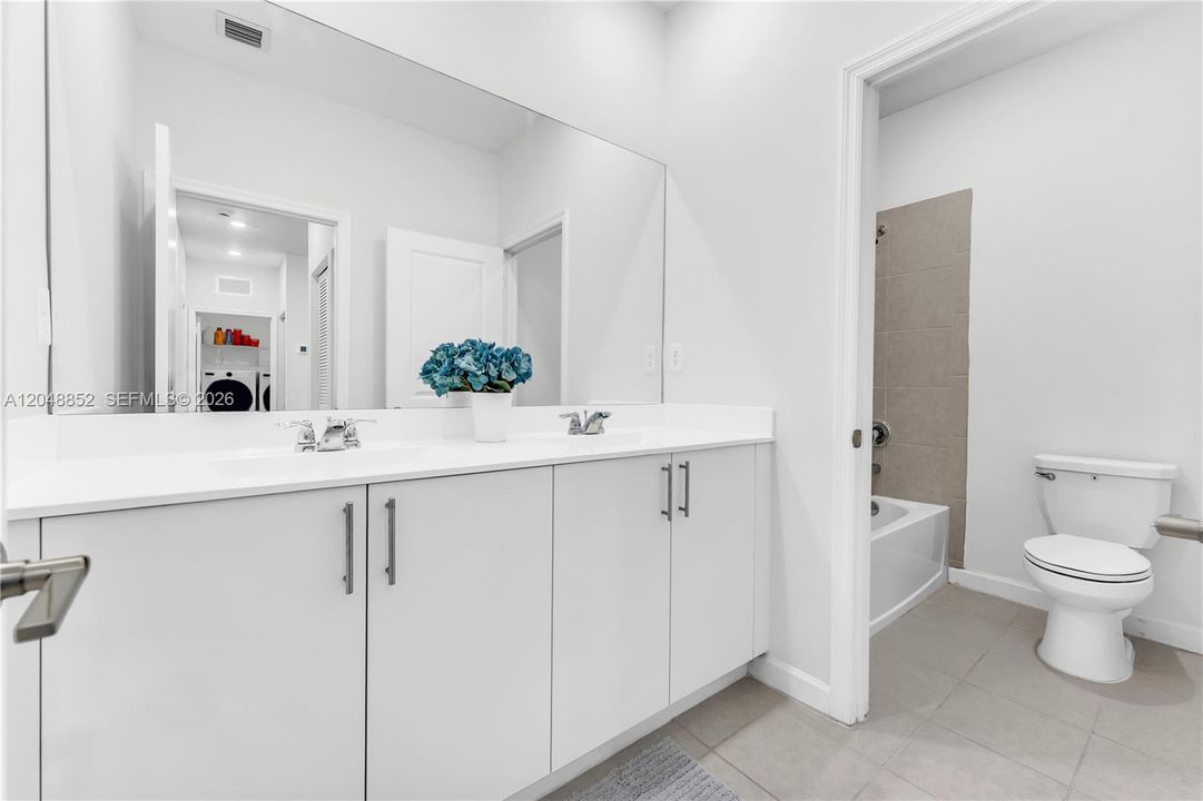 For Sale: $795,000 (4 beds, 3 baths, 2324 Square Feet)
