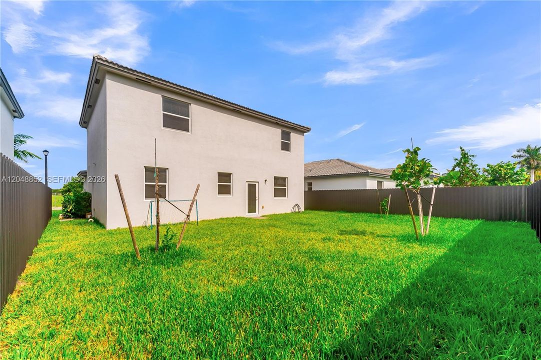 For Sale: $795,000 (4 beds, 3 baths, 2324 Square Feet)