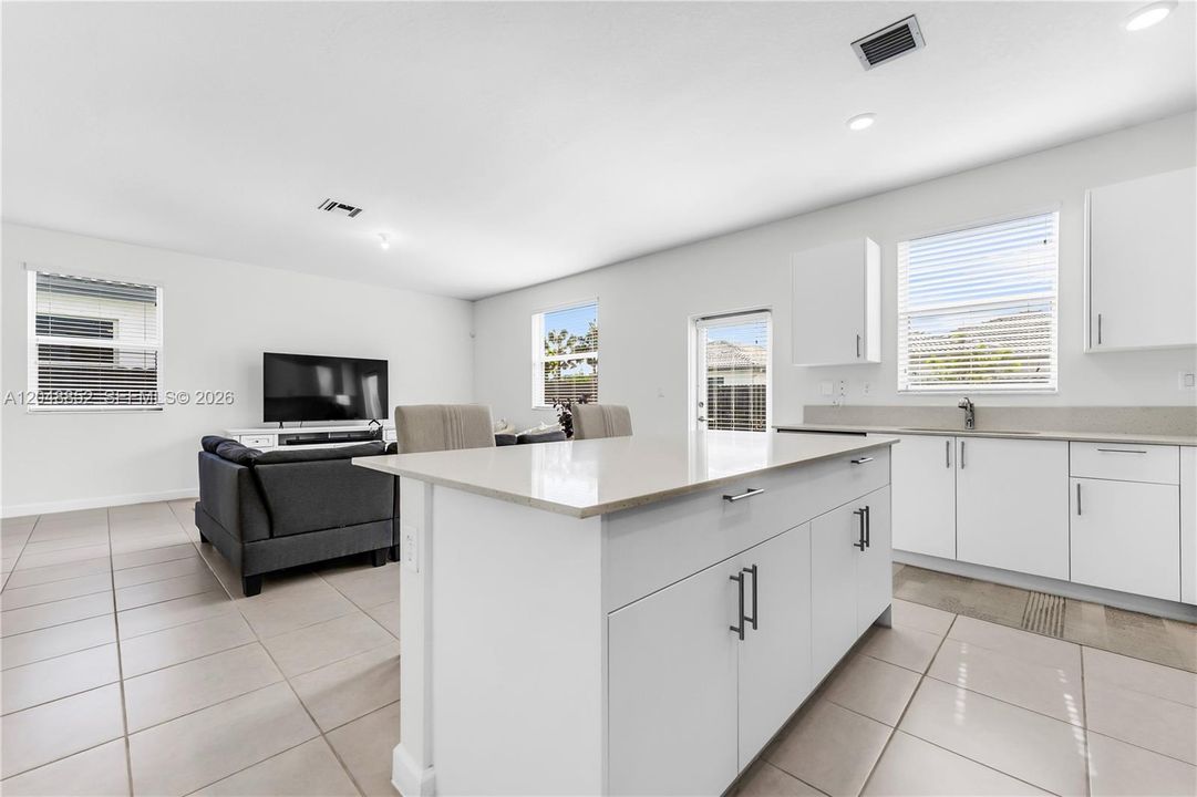 For Sale: $795,000 (4 beds, 3 baths, 2324 Square Feet)