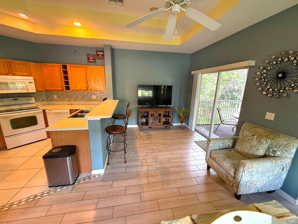 8247 Mulligan Cir side A