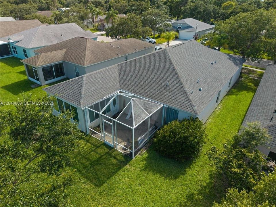 For Sale: $299,000 (4 beds, 2 baths, 1922 Square Feet)