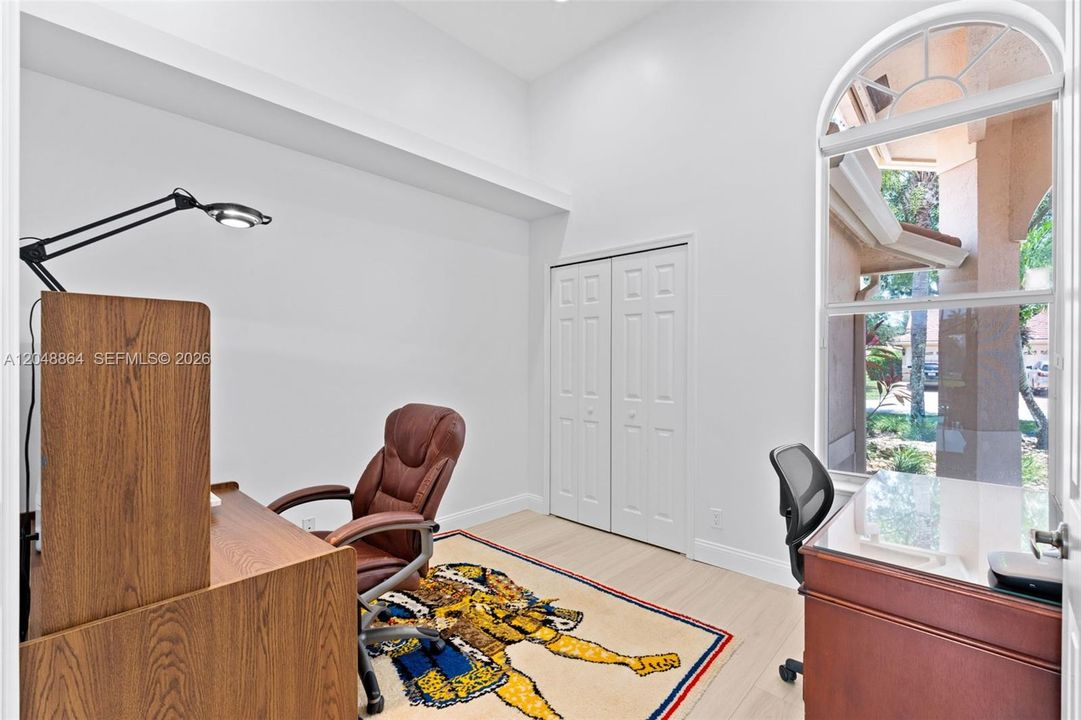 Active With Contract: $899,000 (4 beds, 3 baths, 2877 Square Feet)