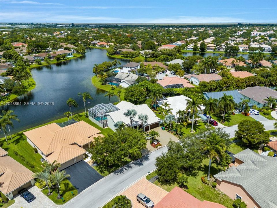 Active With Contract: $899,000 (4 beds, 3 baths, 2877 Square Feet)