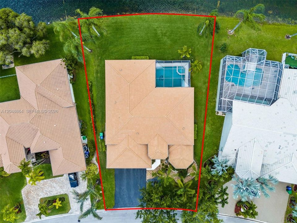 Active With Contract: $899,000 (4 beds, 3 baths, 2877 Square Feet)