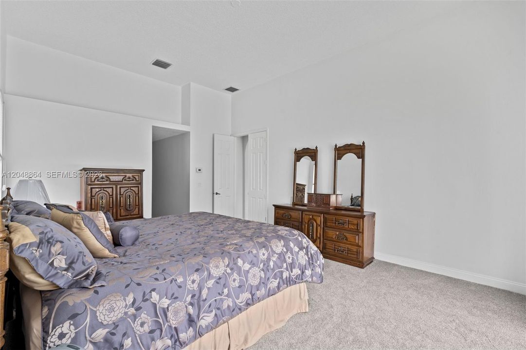 Active With Contract: $899,000 (4 beds, 3 baths, 2877 Square Feet)
