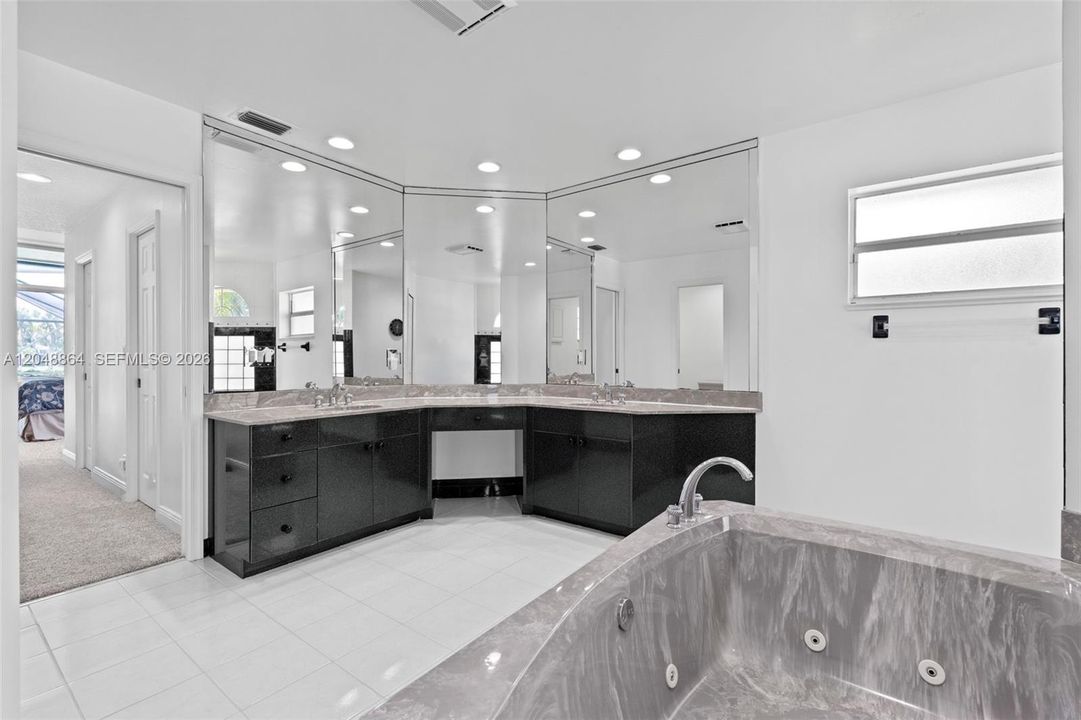 Active With Contract: $899,000 (4 beds, 3 baths, 2877 Square Feet)
