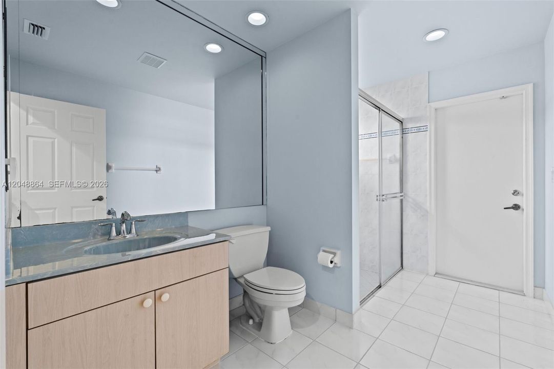 Active With Contract: $899,000 (4 beds, 3 baths, 2877 Square Feet)