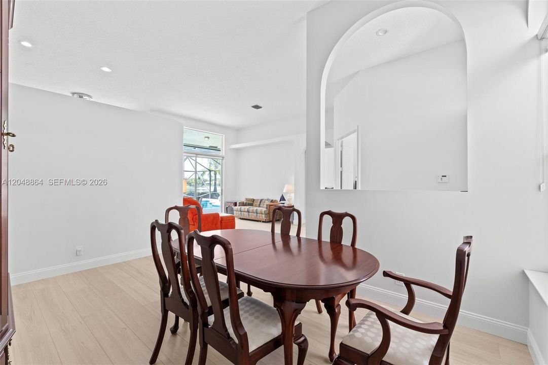 Active With Contract: $899,000 (4 beds, 3 baths, 2877 Square Feet)
