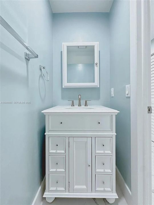 For Sale: $370,000 (2 beds, 2 baths, 1350 Square Feet)