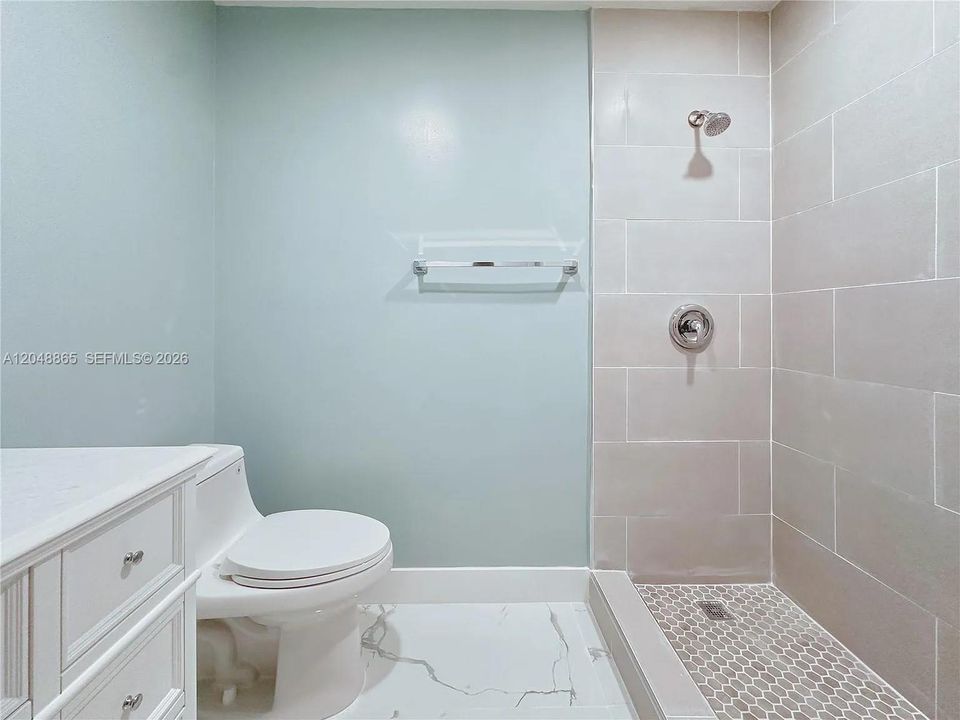 For Sale: $370,000 (2 beds, 2 baths, 1350 Square Feet)