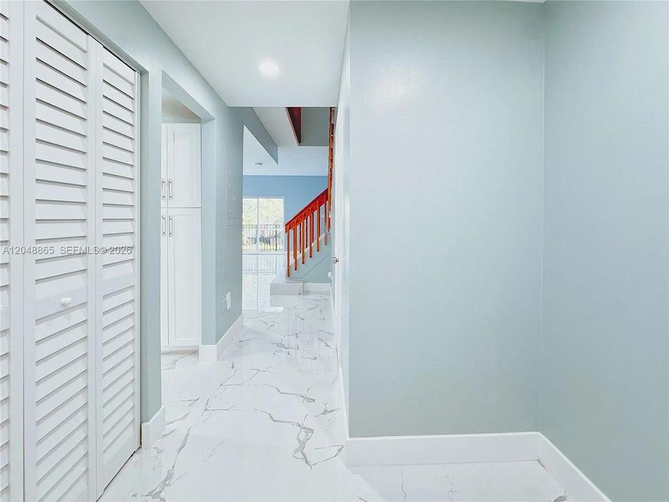 For Sale: $370,000 (2 beds, 2 baths, 1350 Square Feet)