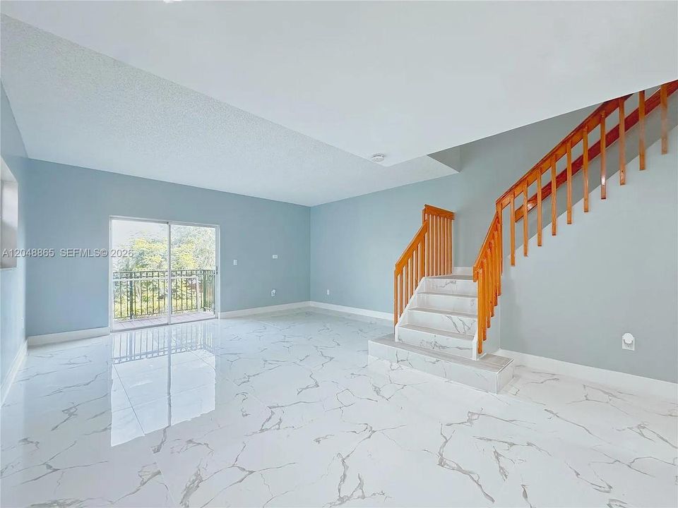 For Sale: $370,000 (2 beds, 2 baths, 1350 Square Feet)