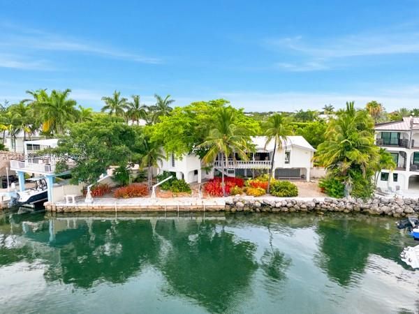 En Venta: $3,750,000 (4 camas, 4 baños, 2320 Pies cuadrados)