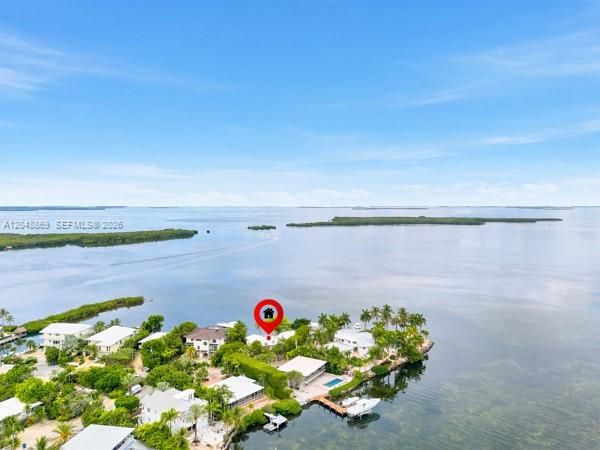 En Venta: $3,750,000 (4 camas, 4 baños, 2320 Pies cuadrados)