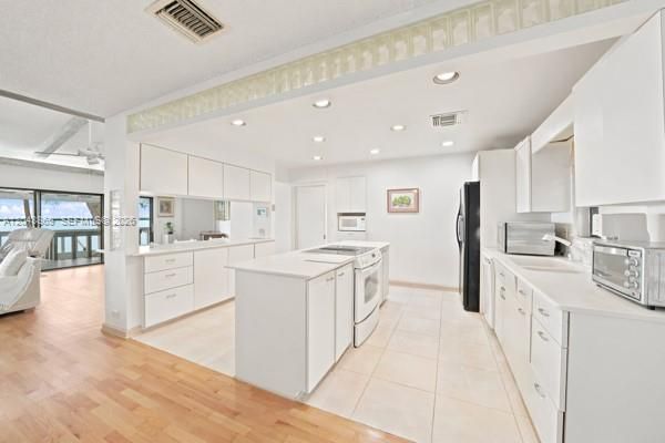 En Venta: $3,750,000 (4 camas, 4 baños, 2320 Pies cuadrados)