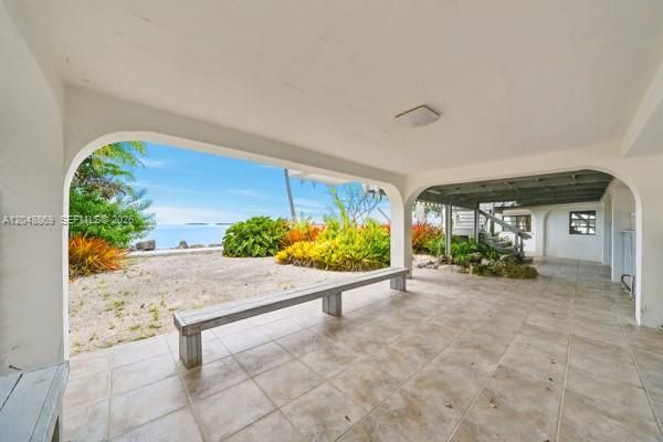 En Venta: $3,750,000 (4 camas, 4 baños, 2320 Pies cuadrados)