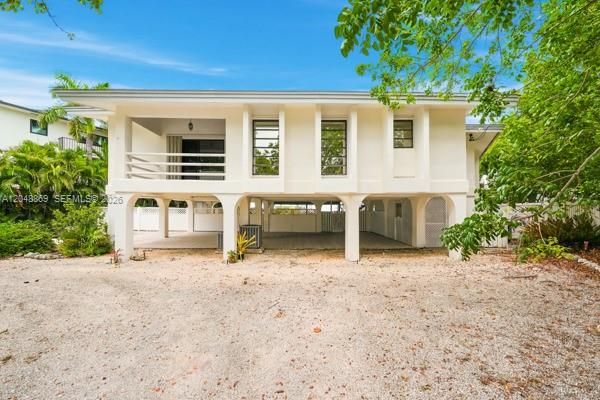 En Venta: $3,750,000 (4 camas, 4 baños, 2320 Pies cuadrados)