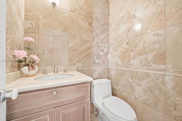 En Venta: $3,750,000 (4 camas, 4 baños, 2320 Pies cuadrados)