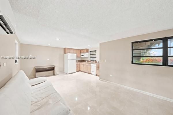 En Venta: $3,750,000 (4 camas, 4 baños, 2320 Pies cuadrados)