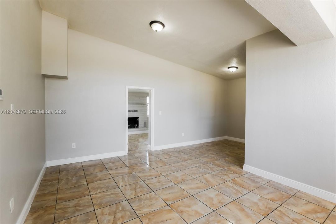 For Rent: $3,025 (4 beds, 2 baths, 1748 Square Feet)