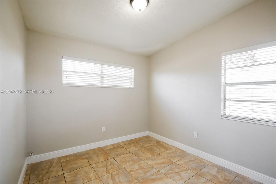For Rent: $3,025 (4 beds, 2 baths, 1748 Square Feet)