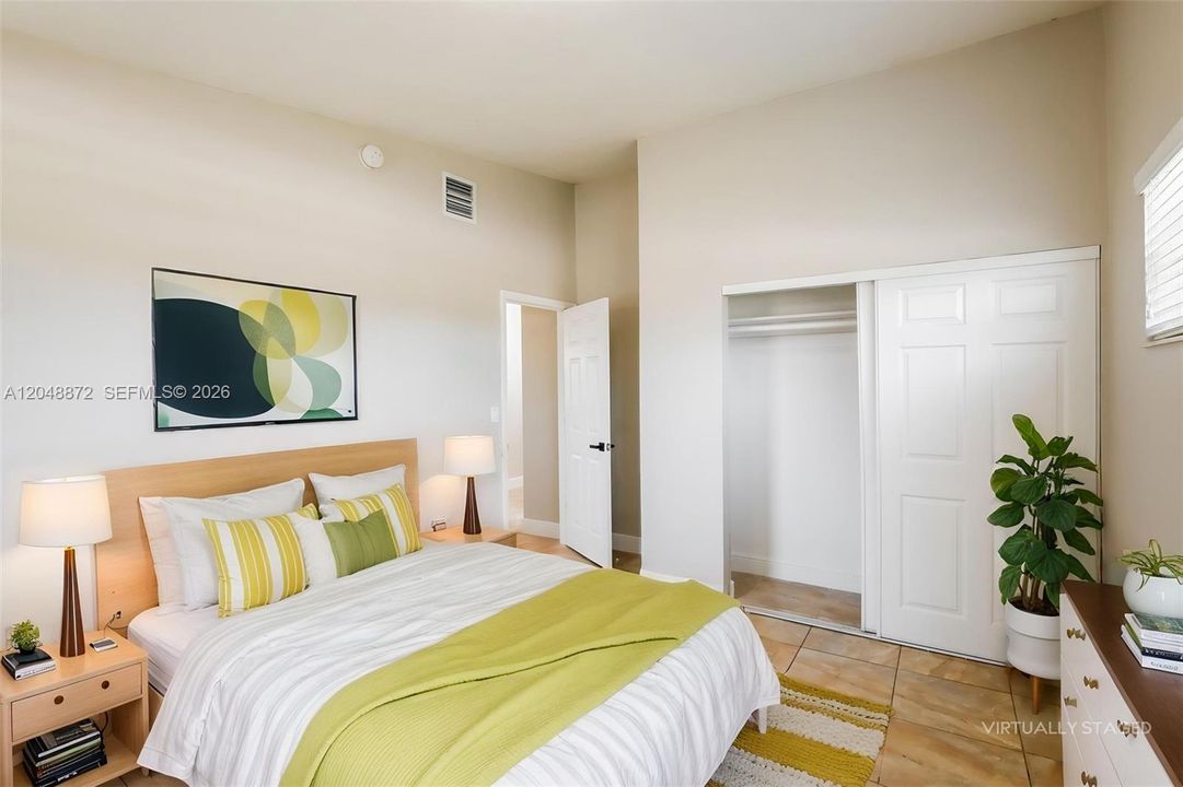 For Rent: $3,025 (4 beds, 2 baths, 1748 Square Feet)