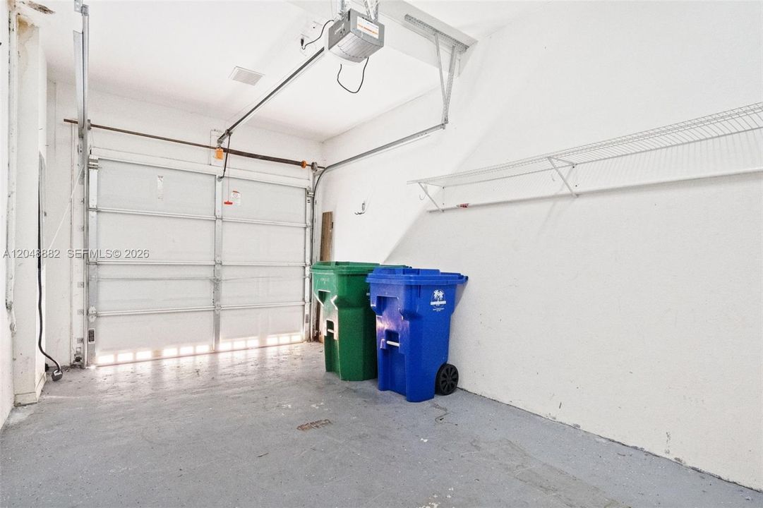 For Sale: $525,000 (4 beds, 2 baths, 1939 Square Feet)
