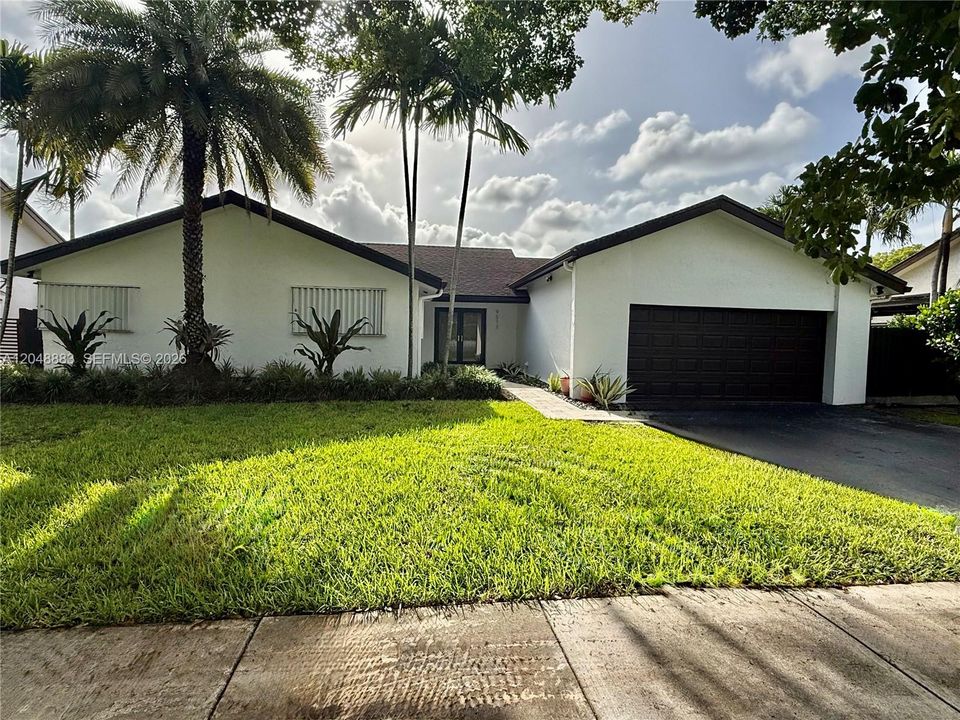 For Rent: $5,000 (4 beds, 2 baths, 2027 Square Feet)