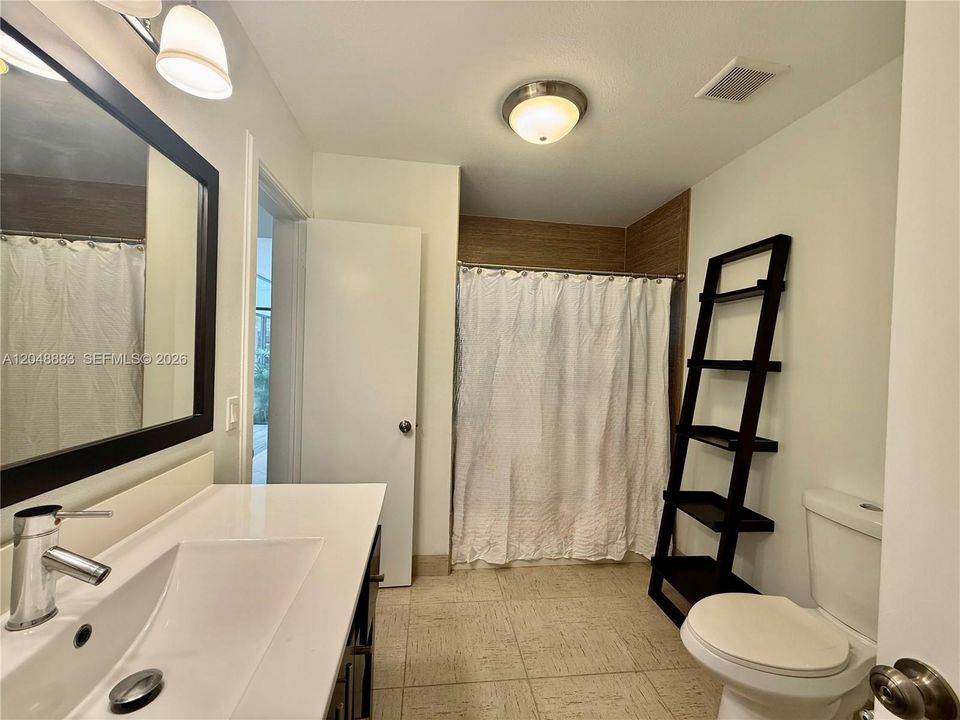 For Rent: $5,000 (4 beds, 2 baths, 2027 Square Feet)