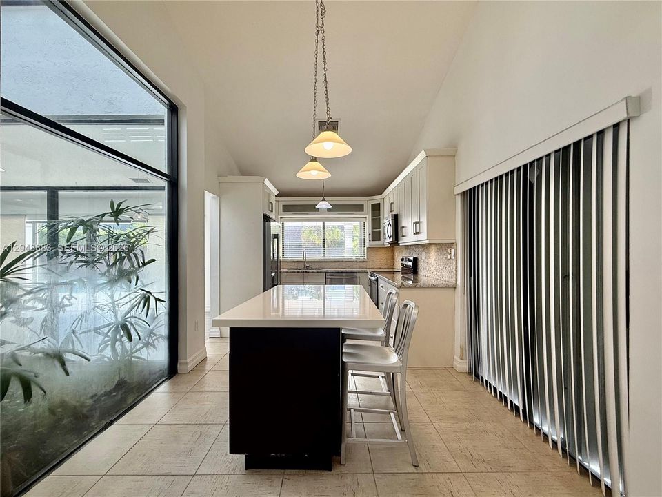 For Rent: $5,000 (4 beds, 2 baths, 2027 Square Feet)