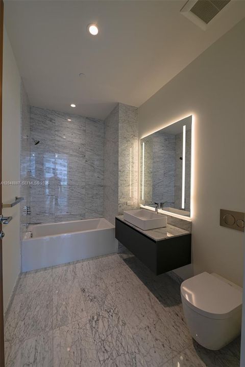 For Sale: $6,950,000 (3 beds, 3 baths, 2503 Square Feet)
