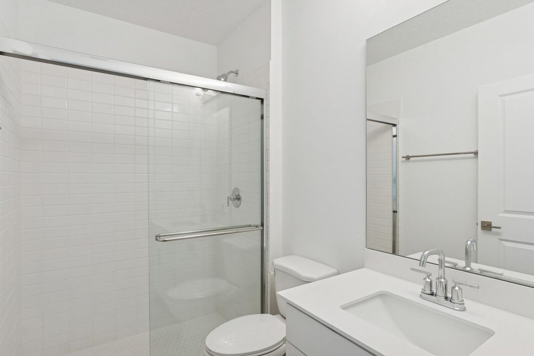 Extra Suite Bath