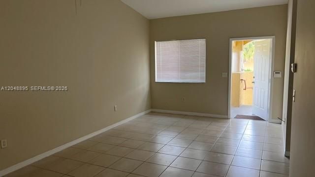 For Rent: $2,150 (2 beds, 2 baths, 970 Square Feet)