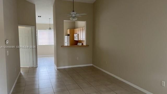For Rent: $2,150 (2 beds, 2 baths, 970 Square Feet)