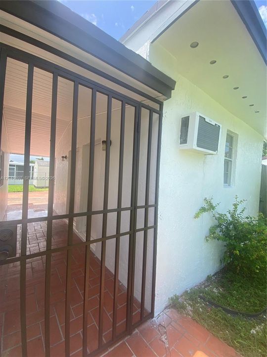 For Rent: $1,200 (0 beds, 1 baths, 0 Square Feet)