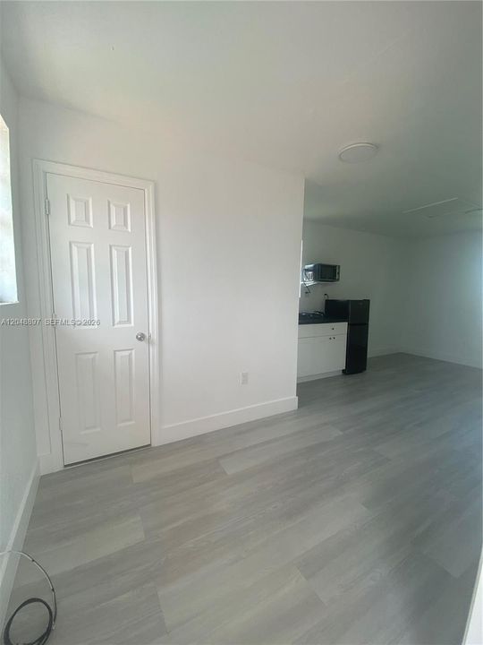For Rent: $1,200 (0 beds, 1 baths, 0 Square Feet)