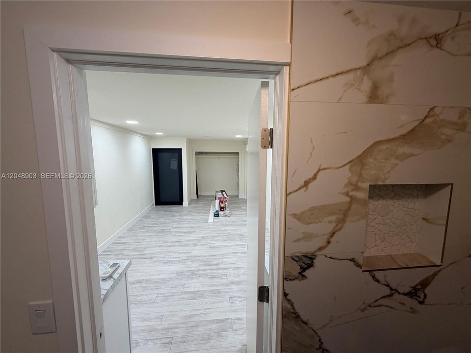 В аренду: $1,500 (0 спален, 1 ванн, 450 Квадратных фут)
