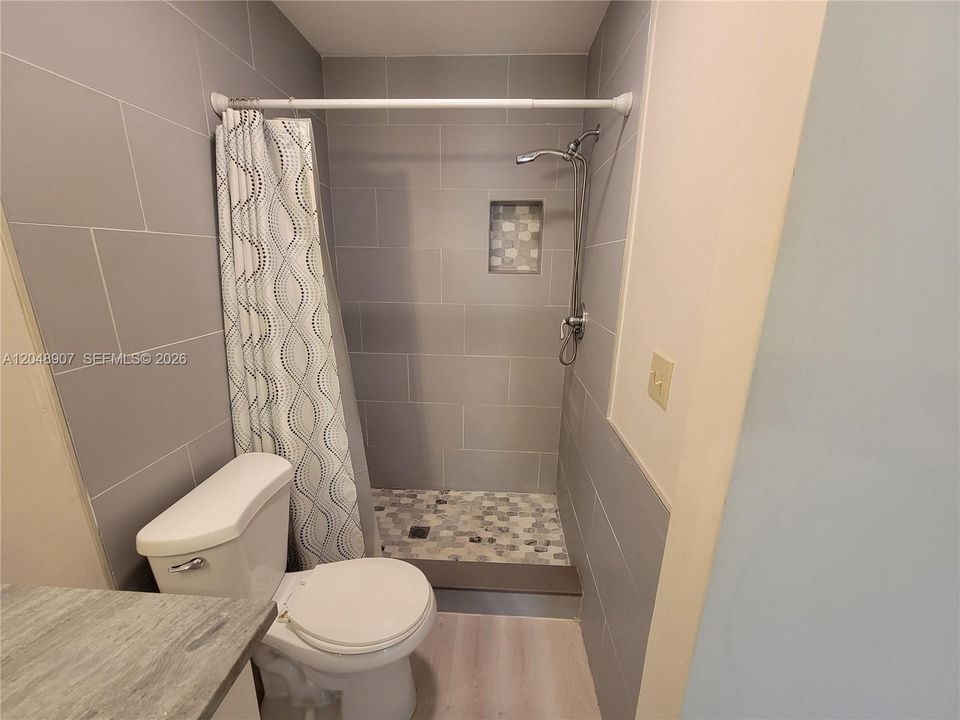 Под контрактом: $1,750 (2 спален, 2 ванн, 1078 Квадратных фут)