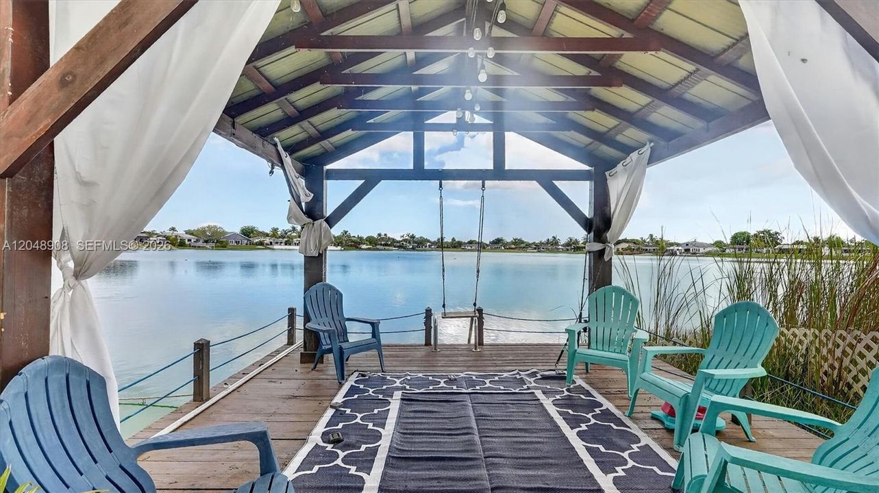 For Sale: $853,000 (5 beds, 3 baths, 2206 Square Feet)