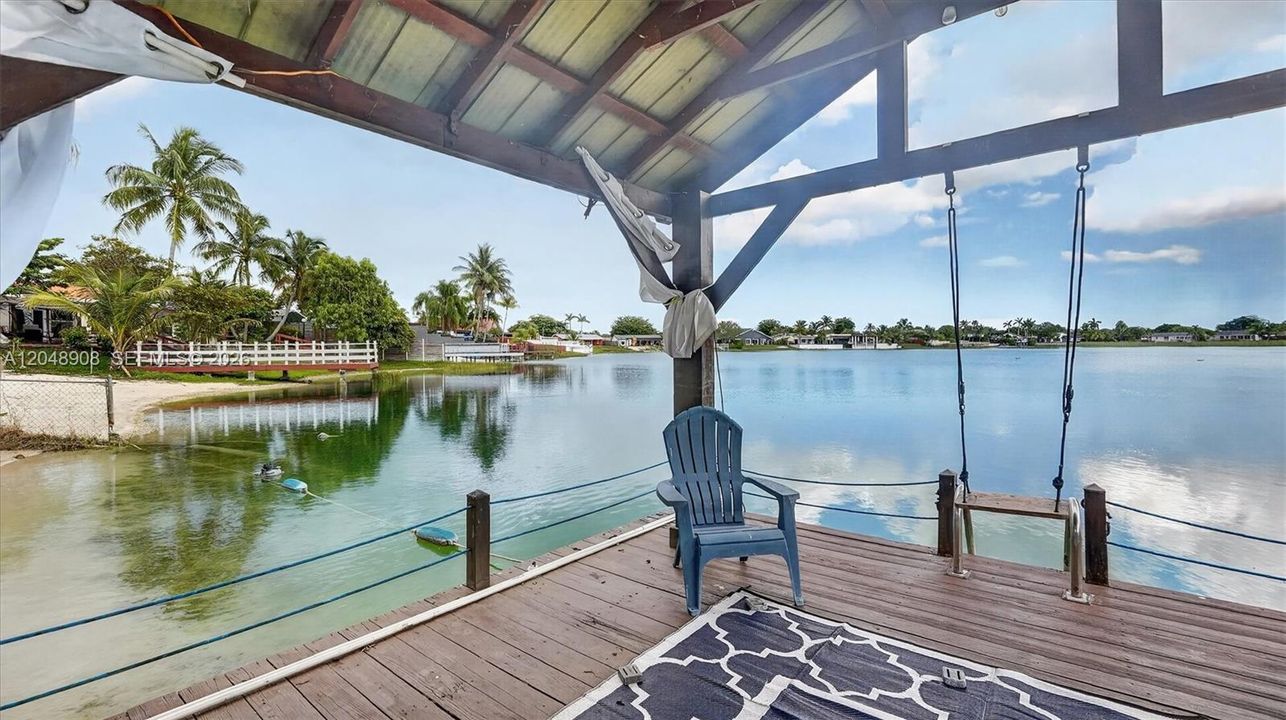 For Sale: $853,000 (5 beds, 3 baths, 2206 Square Feet)