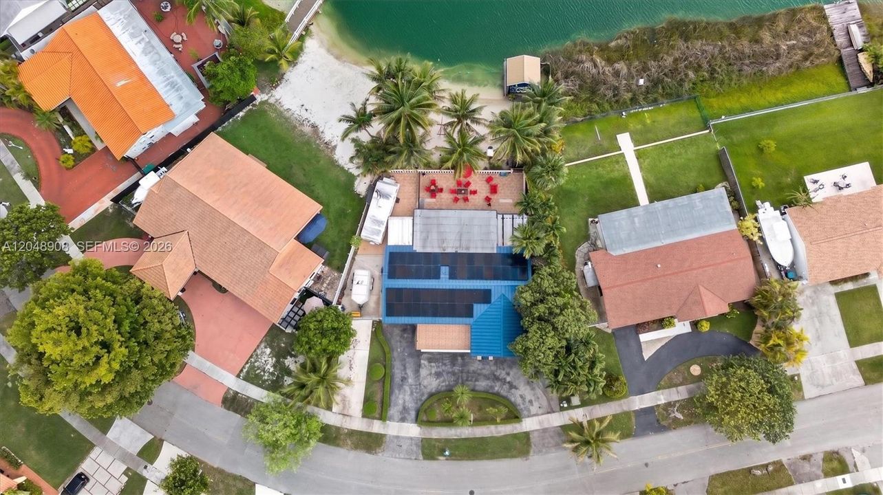 For Sale: $853,000 (5 beds, 3 baths, 2206 Square Feet)