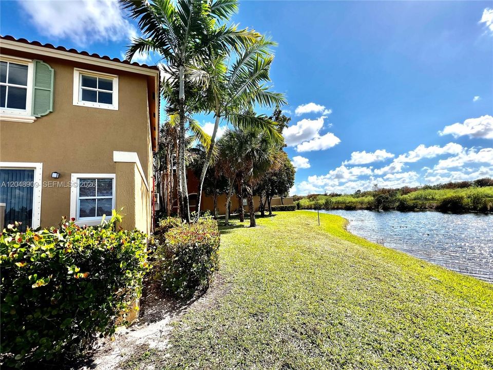 For Sale: $470,000 (3 beds, 2 baths, 1613 Square Feet)
