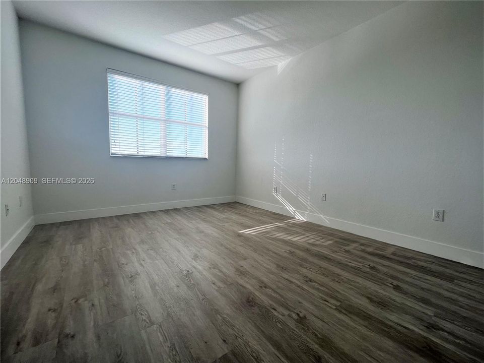 For Sale: $470,000 (3 beds, 2 baths, 1613 Square Feet)