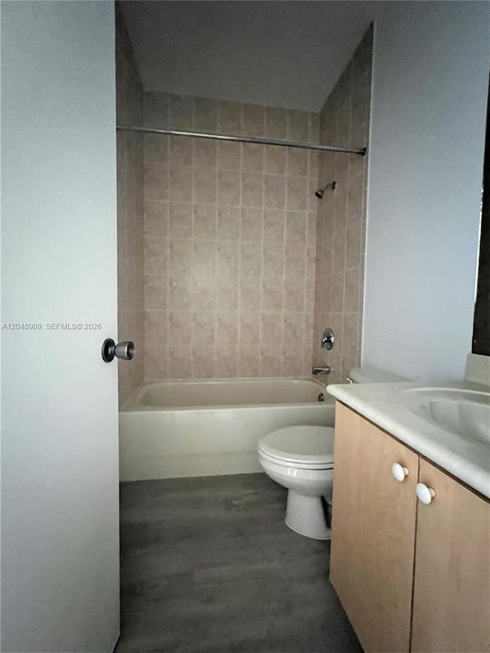 For Sale: $470,000 (3 beds, 2 baths, 1613 Square Feet)