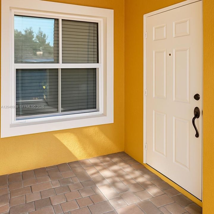 For Sale: $470,000 (3 beds, 2 baths, 1613 Square Feet)