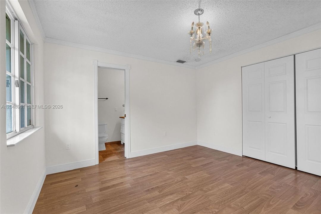 En Venta: $1,100,000 (4 camas, 4 baños, 2696 Pies cuadrados)